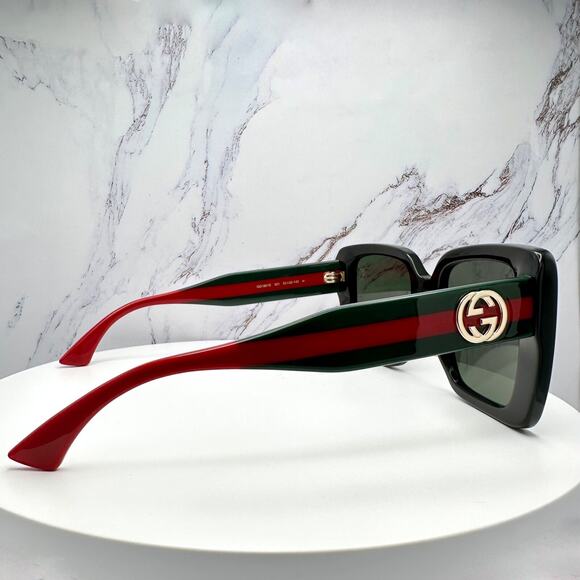 SUNNIES New GUCCI Sunglasses Black Gold 3D Metal Logo Square Red Green Arms - Picture 16 of 16